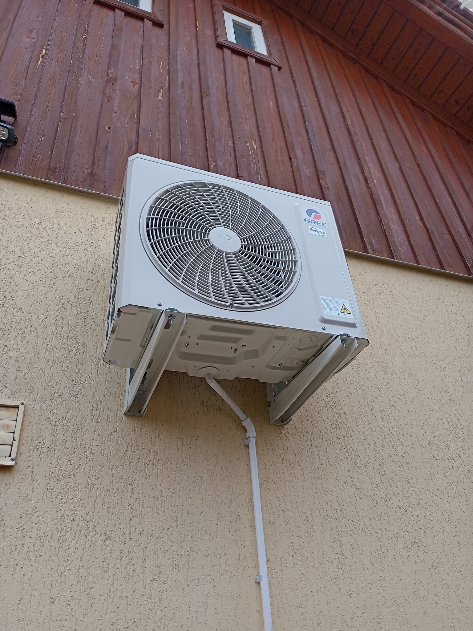 480335105_1023709713111341_939084228166495249_n Referenciák