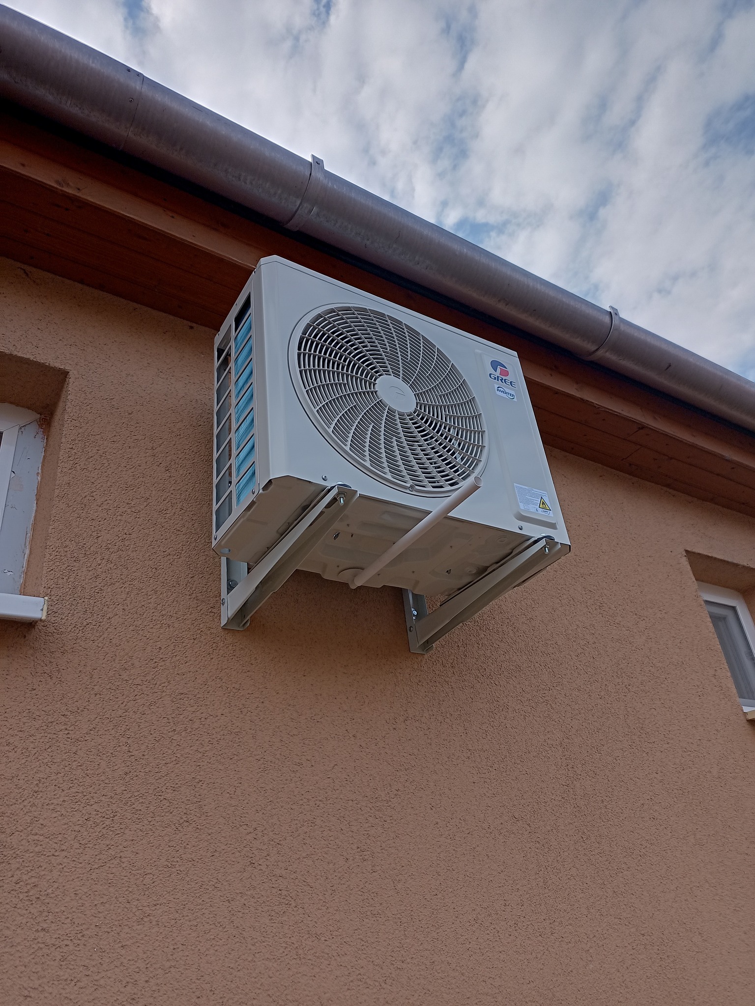 480522216_1023709729778006_7302031966648866766_n Referenciák