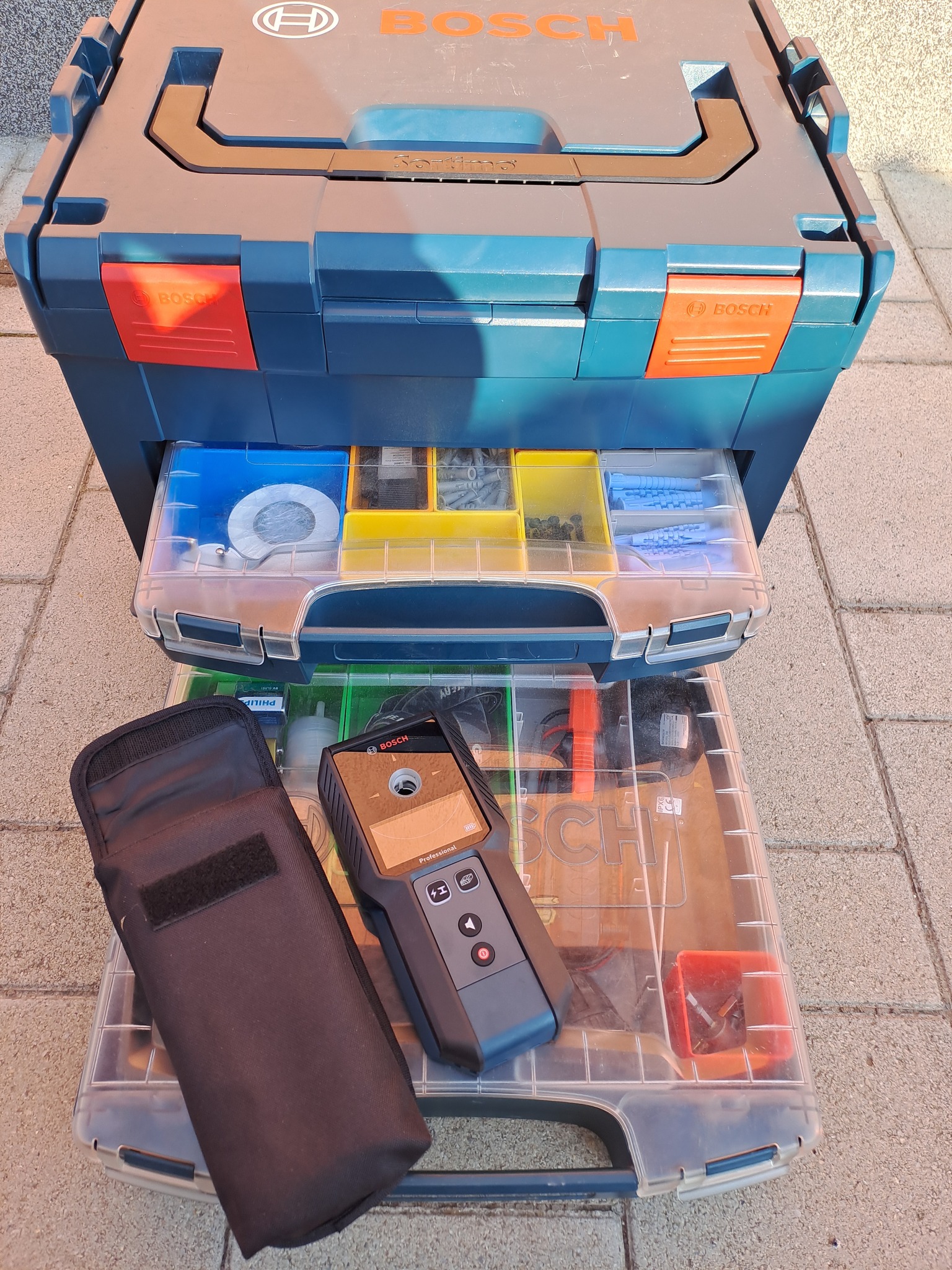 485795775_1050150790467233_2719152824379160481_n-1 Rólunk / Felszerelés, szerszámok, gépek