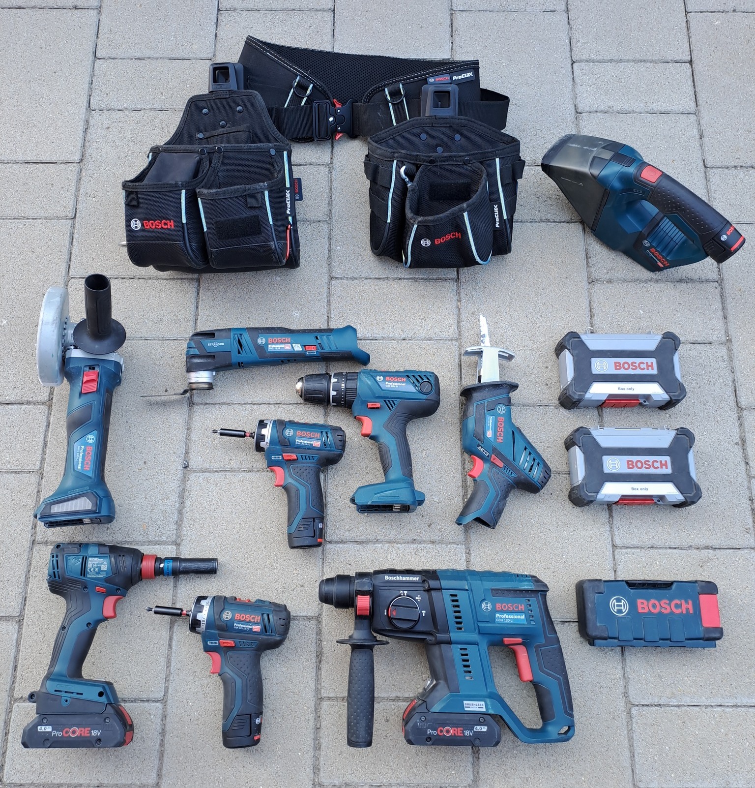 486120190_1050150700467242_6939153251944631650_n Rólunk / Felszerelés, szerszámok, gépek