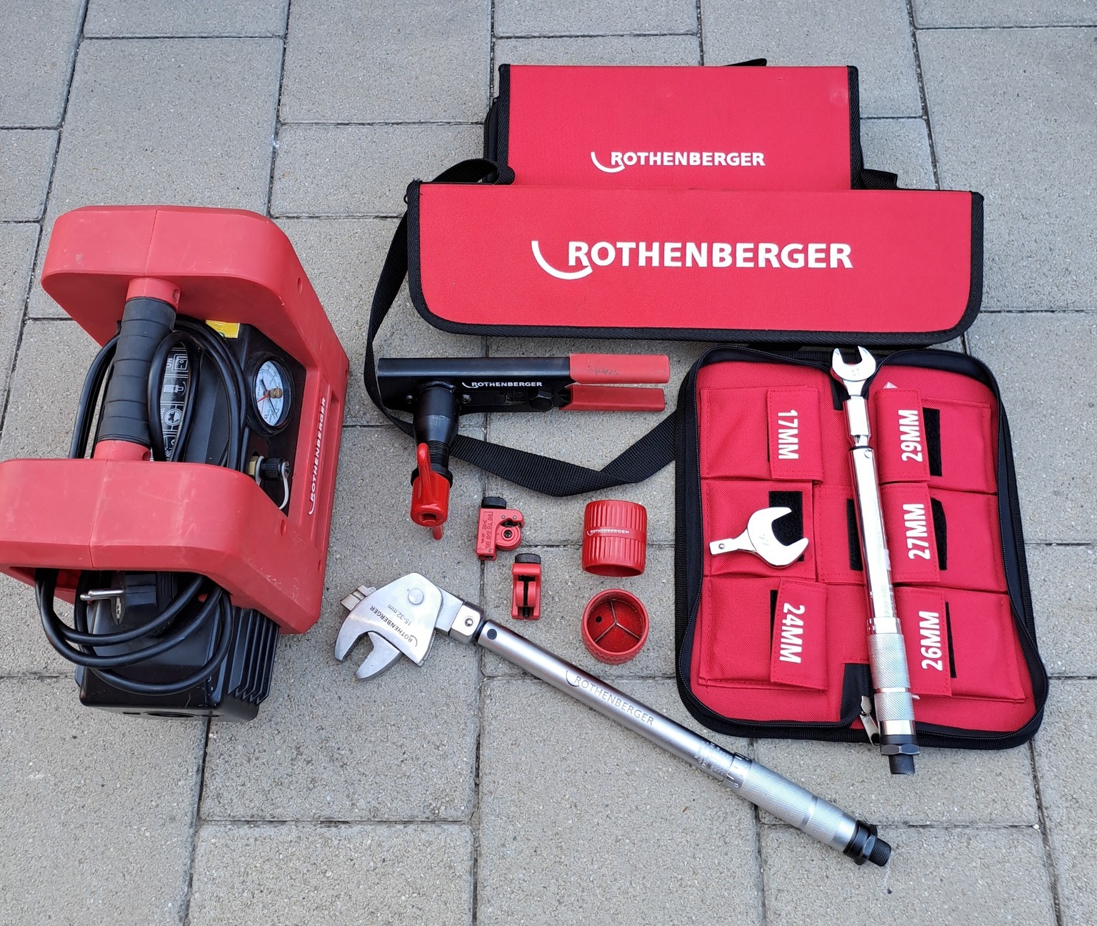 486474846_1050150693800576_5262506723518784193_n Rólunk / Felszerelés, szerszámok, gépek